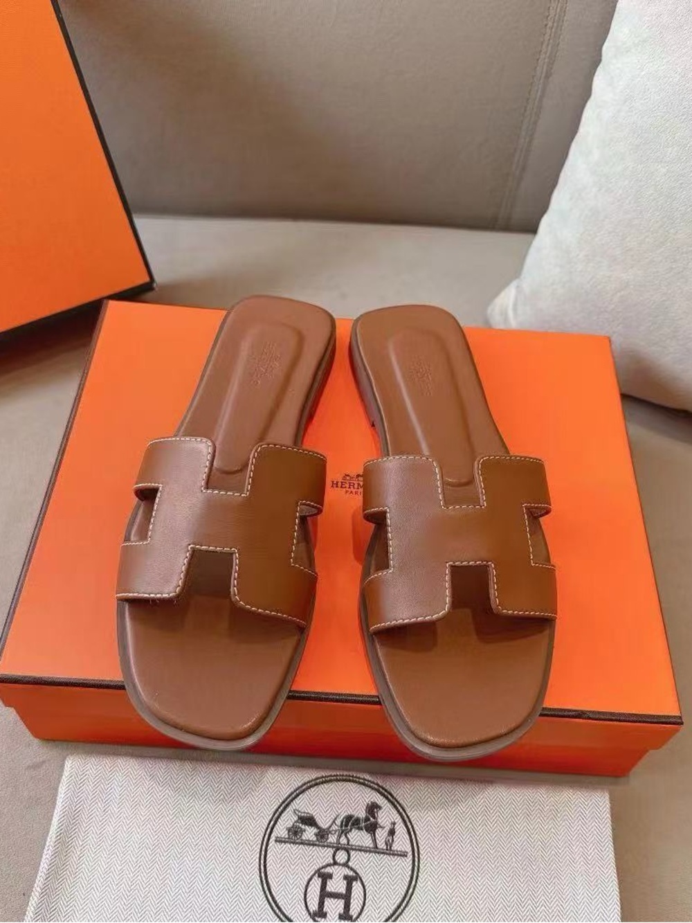 Hermes Iconic Oran Brown Slide Sandals